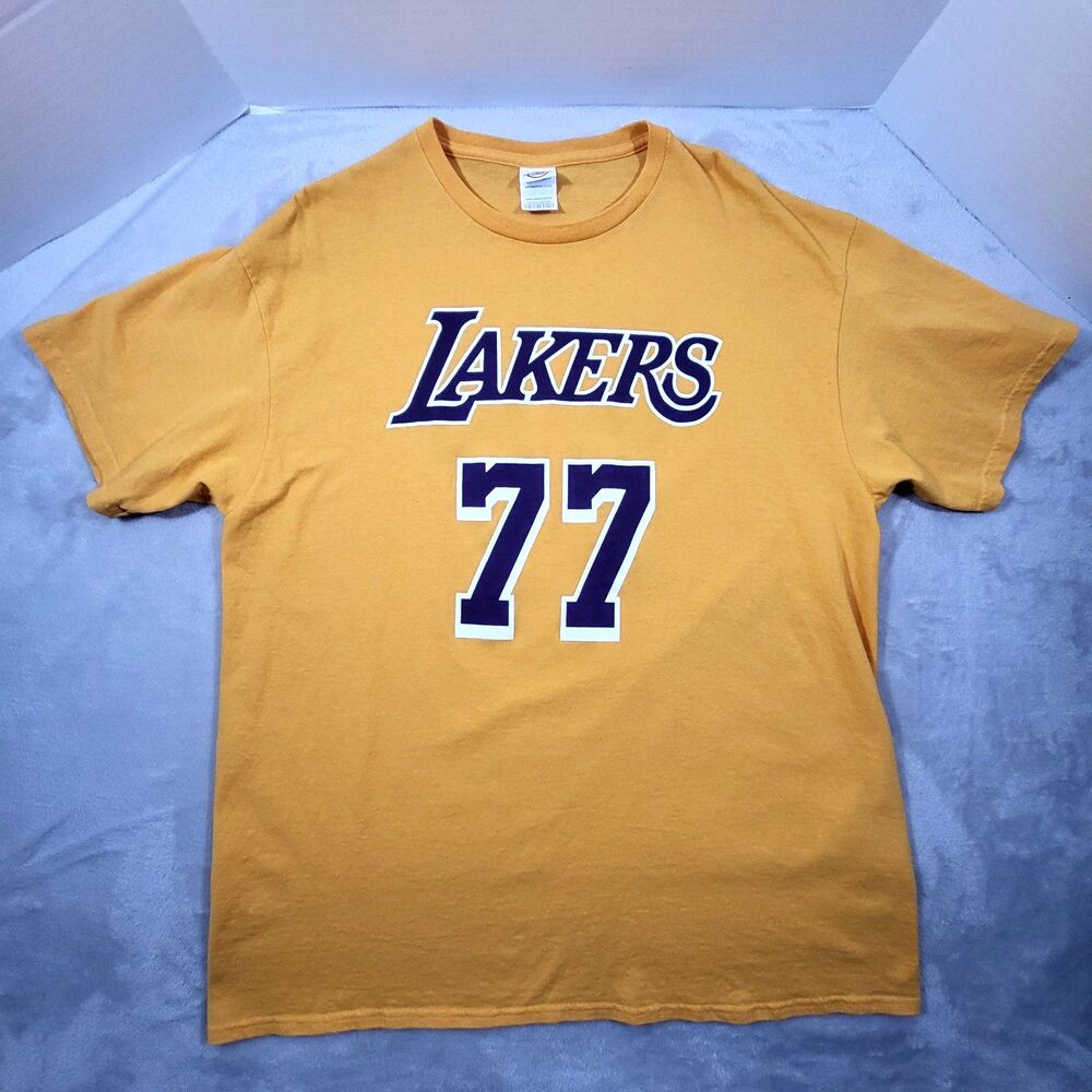 Los Angeles Lakers Luka Doncic #77 Player Tee Mens XL Yellow Cotton T‑Shirt